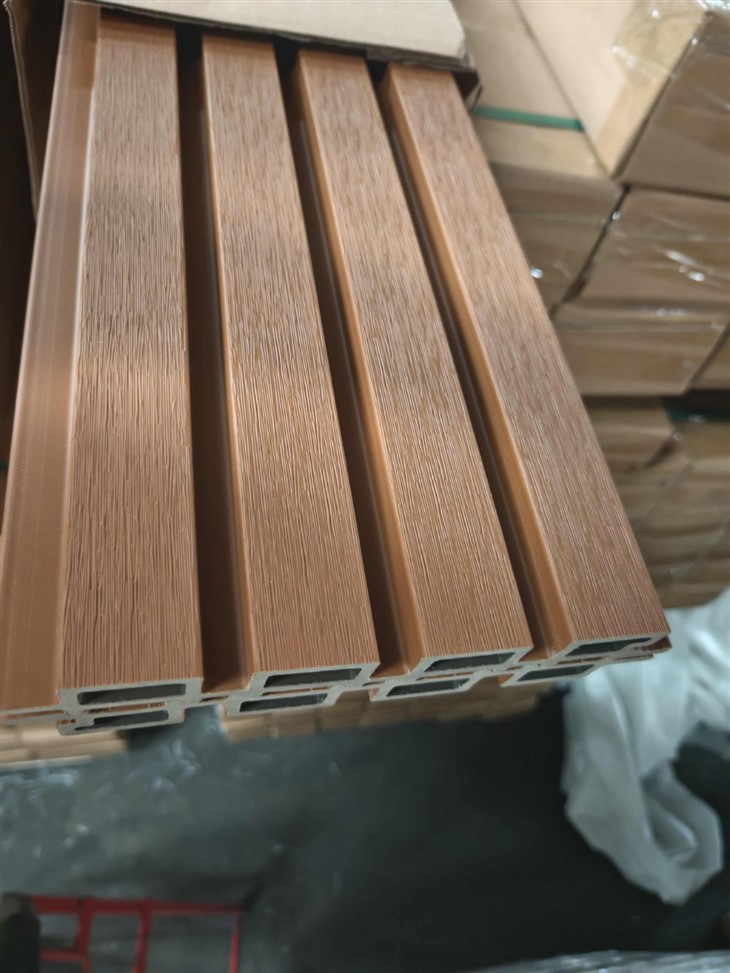 Co-extrude Gray Outdoor WPC Wall Cladding Exterior Facade high quality