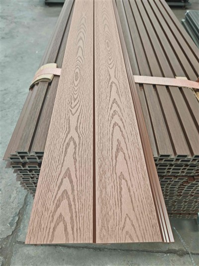 Вуд -альтернативна настінна панель на відкритому повітрі та огорожа